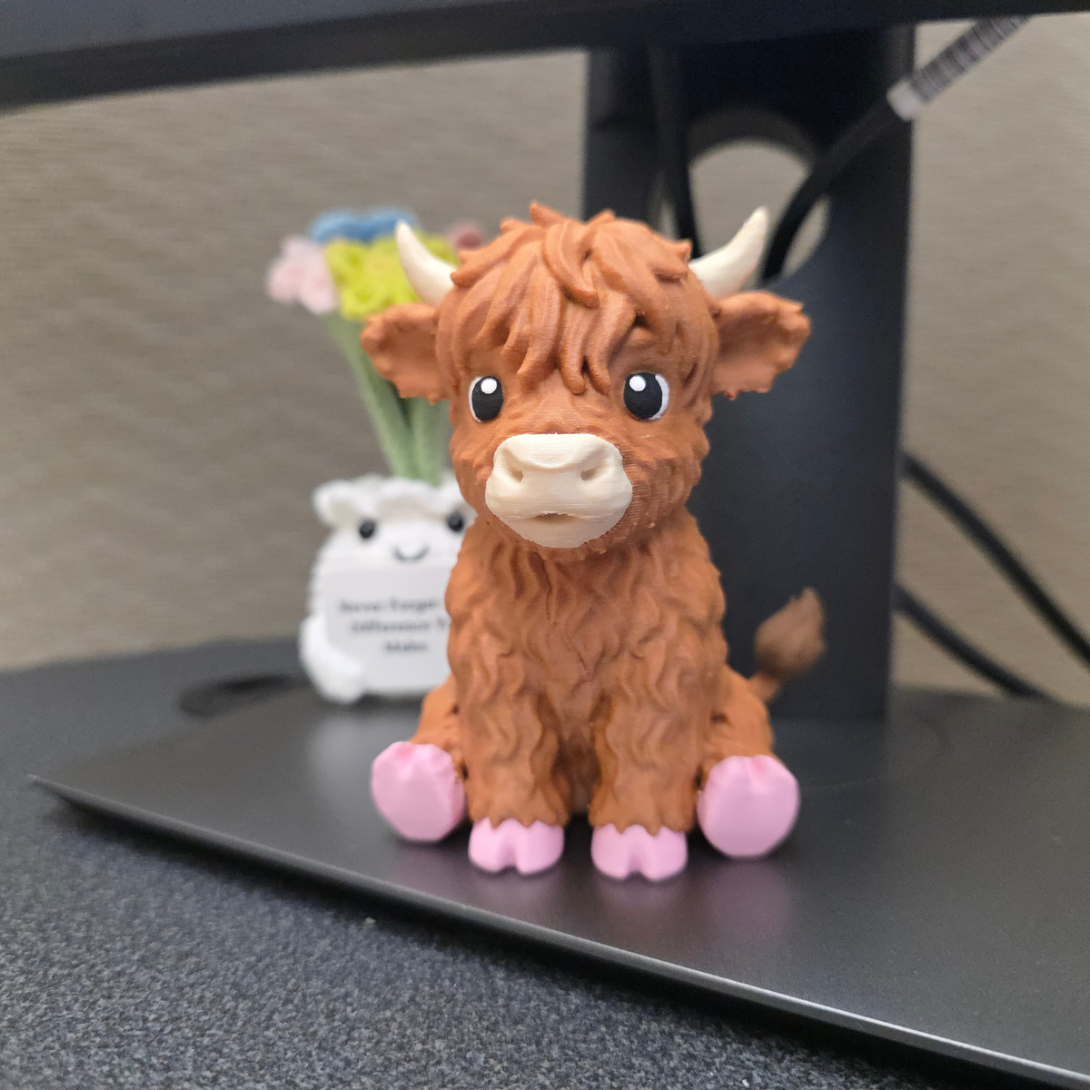 Desk Highland Cow